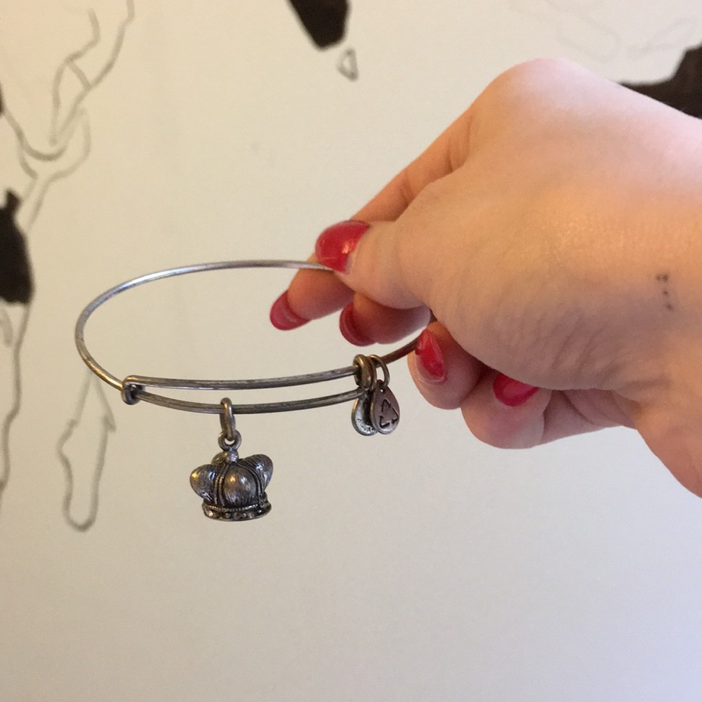 Alex and Ani King’s Crown Charm Bangle